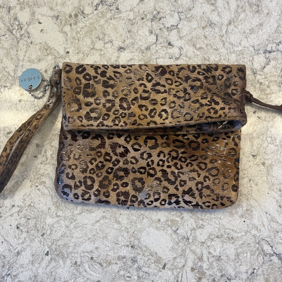 Animal print wristlet by Lulu - Picture 10 of 10